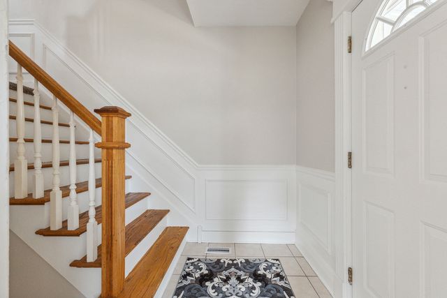 129 S Prairie Street, Batavia, IL 60510