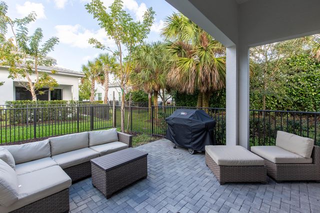 16401 Milenium Court, Westlake, FL 33470