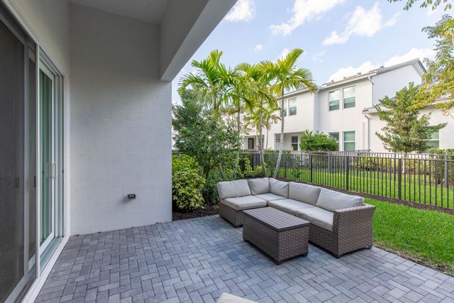 16401 Milenium Court, Westlake, FL 33470