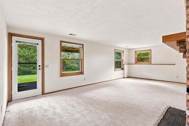 7975 Stagecoach Road, Cross Plains, WI 53528