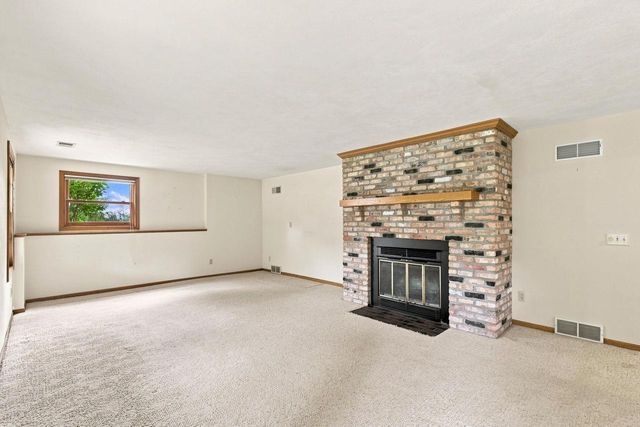 7975 Stagecoach Road, Cross Plains, WI 53528