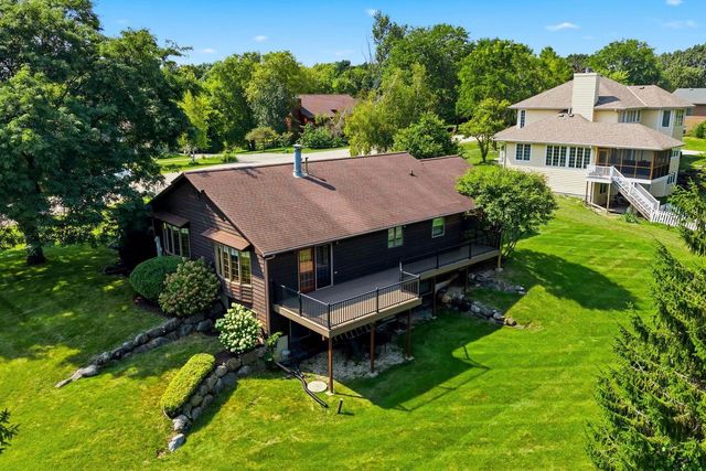 7975 Stagecoach Road, Cross Plains, WI 53528