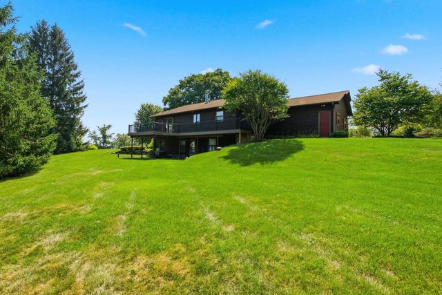 7975 Stagecoach Road, Cross Plains, WI 53528