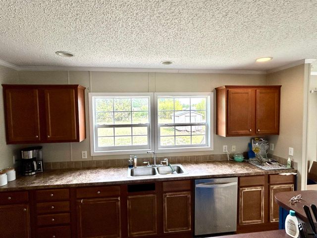 6408 Greenfield Drive, Spartanburg, SC 29303