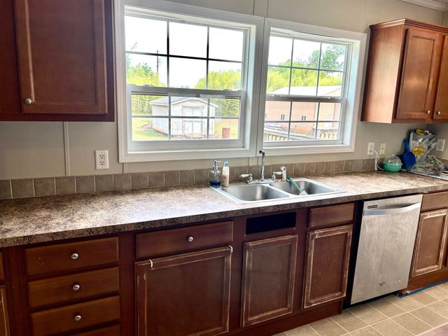 6408 Greenfield Drive, Spartanburg, SC 29303