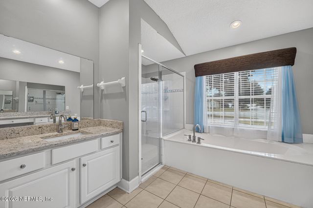 7757 BURNT OAK Trail, Jacksonville, FL 32256