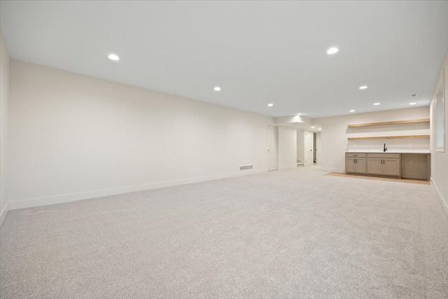 635 NW Rosemont Drive, Waukee, IA 50263