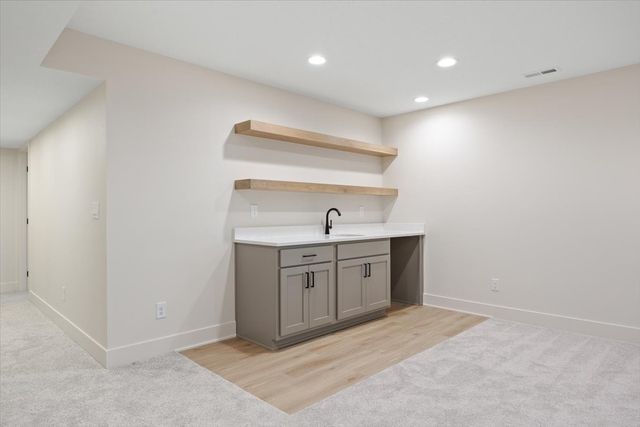 635 NW Rosemont Drive, Waukee, IA 50263