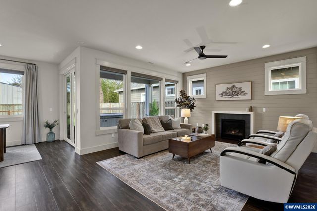 1136 SW Sylvia St, Corvallis, OR 97333