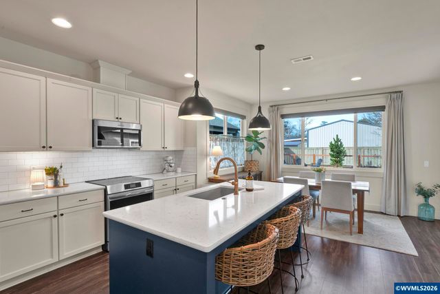 1136 SW Sylvia St, Corvallis, OR 97333