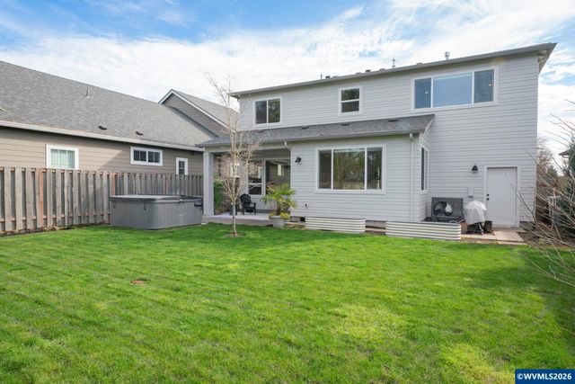 1136 SW Sylvia St, Corvallis, OR 97333