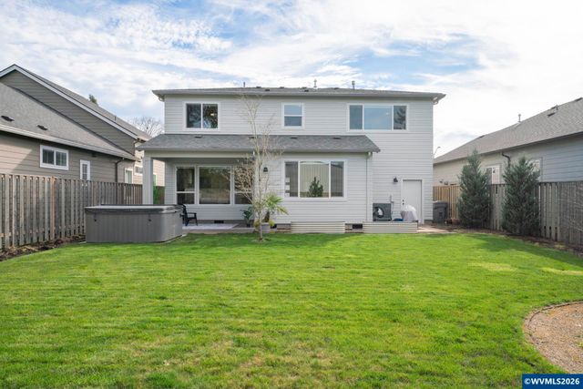 1136 SW Sylvia St, Corvallis, OR 97333