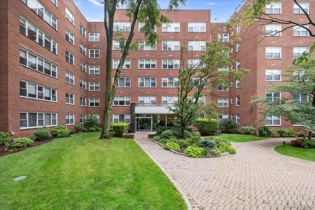 250 Garth Road 2E3, Scarsdale, NY 10583