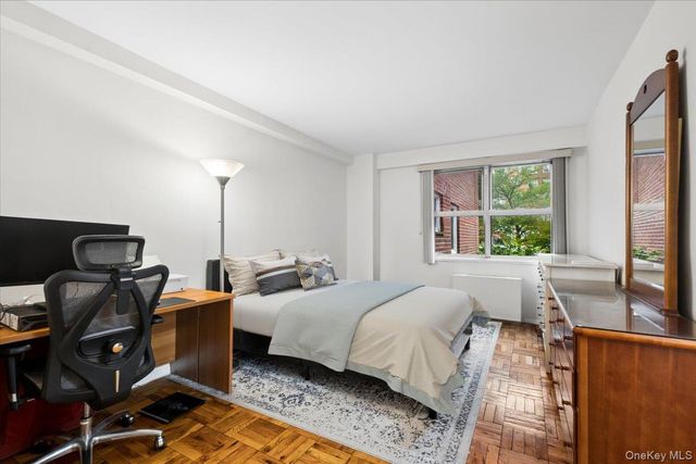 250 Garth Road 2E3, Scarsdale, NY 10583