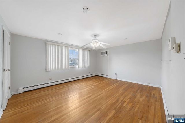 378 Cator Avenue, Jersey City, NJ 07305