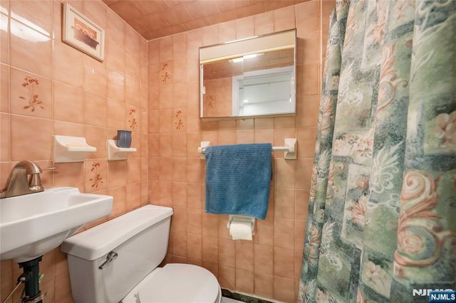 378 Cator Avenue, Jersey City, NJ 07305