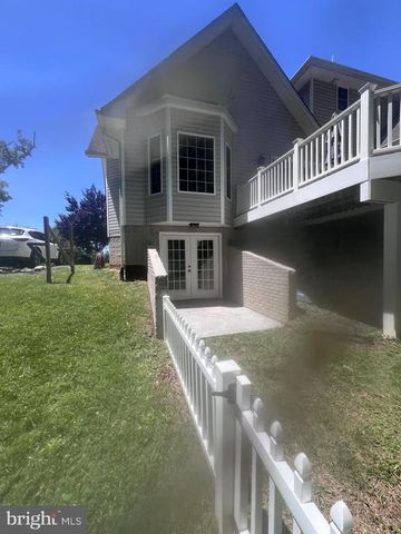 6743 BREEZY DR, Warrenton, VA 20187