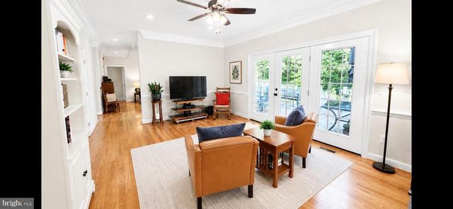 6743 BREEZY DR, Warrenton, VA 20187