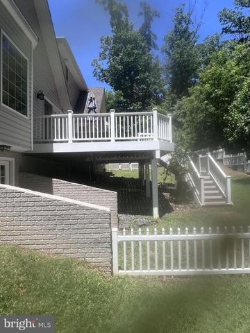 6743 BREEZY DR, Warrenton, VA 20187