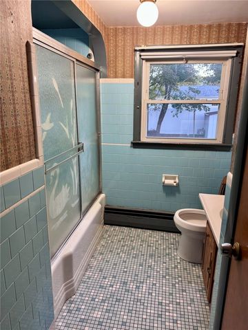 22 Lorraine Avenue, Coventry, RI 02816