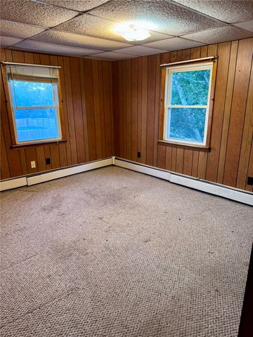 22 Lorraine Avenue, Coventry, RI 02816