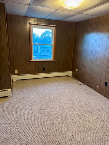 22 Lorraine Avenue, Coventry, RI 02816