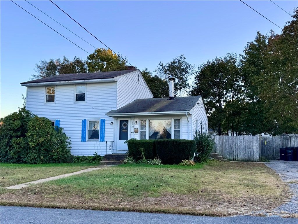 22 Lorraine Avenue, Coventry, RI 02816