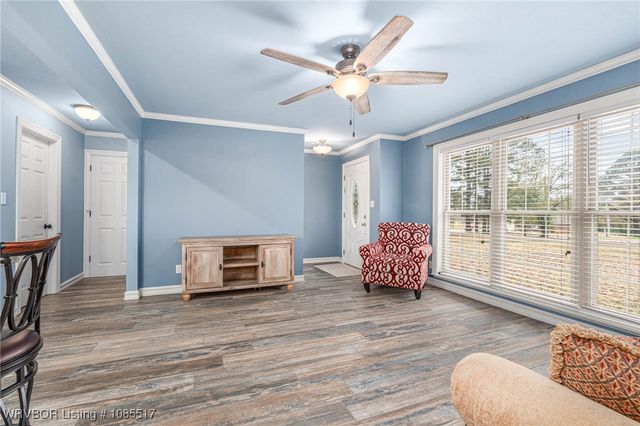 2202 N River Road, Lavaca, AR 72941