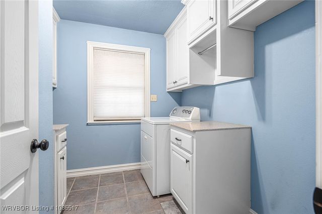 2202 N River Road, Lavaca, AR 72941