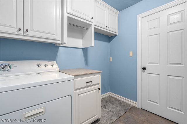 2202 N River Road, Lavaca, AR 72941