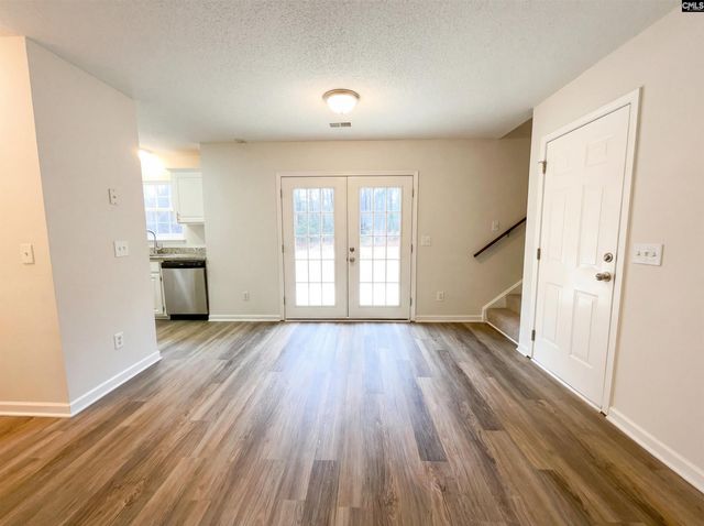 83 Elmwood Boulevard S, Elgin, SC 29045