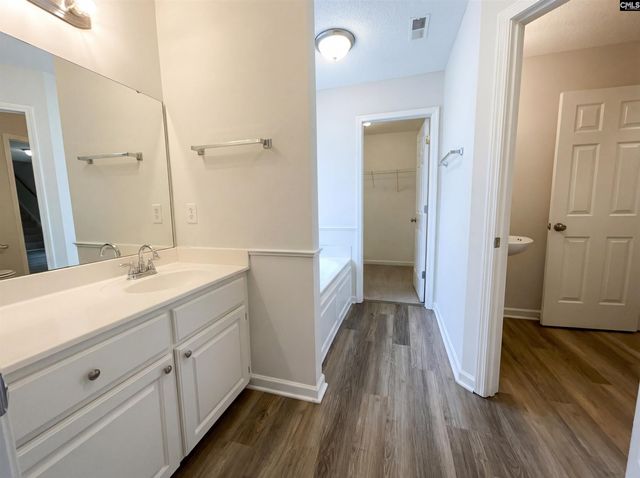 83 Elmwood Boulevard S, Elgin, SC 29045