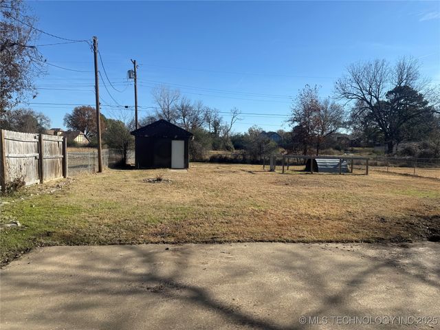 208 N Edmond, Muskogee, OK 74403