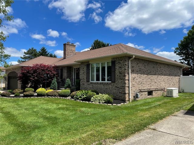 352 Dan Troy Drive, Amherst, NY 14221