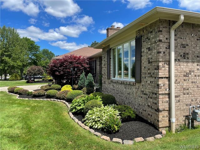 352 Dan Troy Drive, Amherst, NY 14221