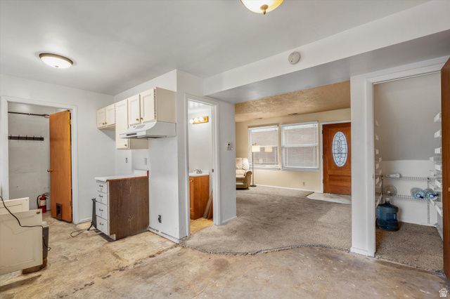 6048 S 2075 E, Holladay, UT 84121