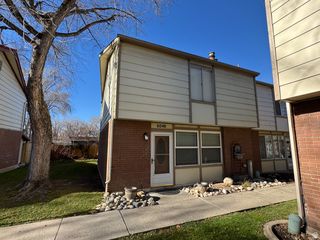 6048 S 2075 E, Holladay, UT 84121