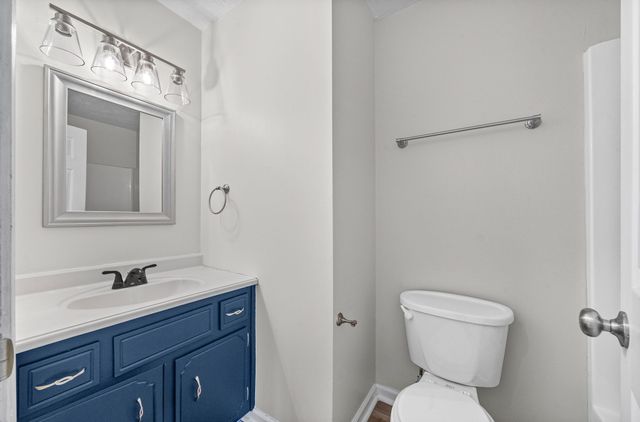 2040 Carneal Ln, Oak Grove, KY 42262