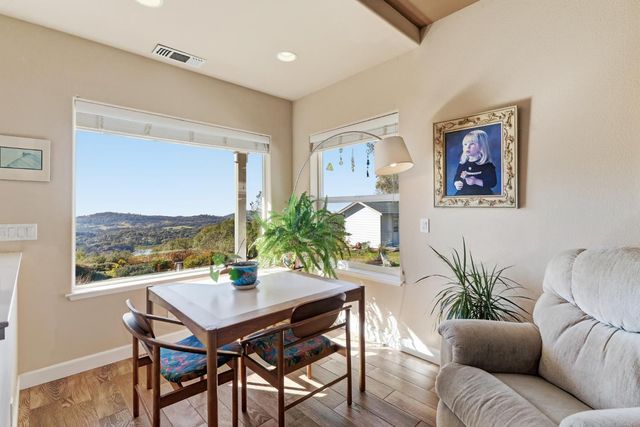 12655 Newell Pl, Grass Valley, CA 95949