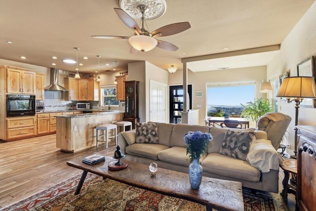 12655 Newell Pl, Grass Valley, CA 95949