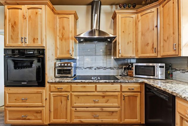 12655 Newell Pl, Grass Valley, CA 95949