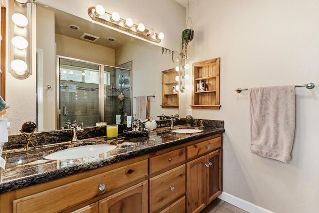 12655 Newell Pl, Grass Valley, CA 95949