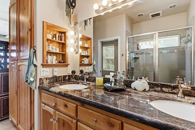 12655 Newell Pl, Grass Valley, CA 95949