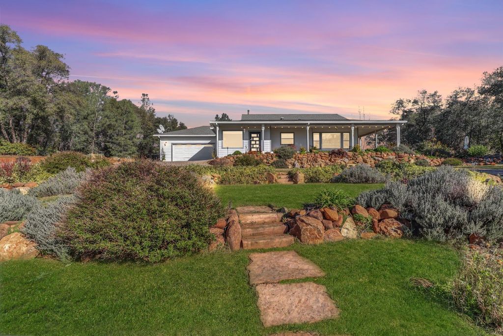 12655 Newell Pl, Grass Valley, CA 95949