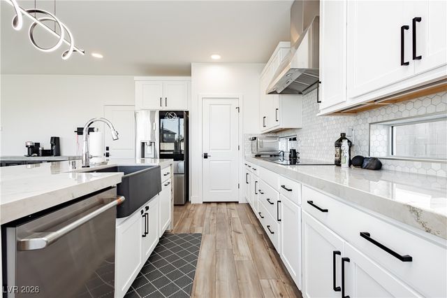 6124 Redstone Hills Drive, Las Vegas, NV 89148