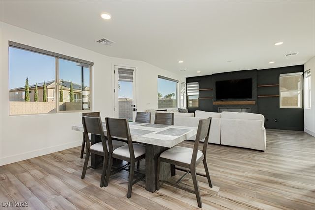 6124 Redstone Hills Drive, Las Vegas, NV 89148