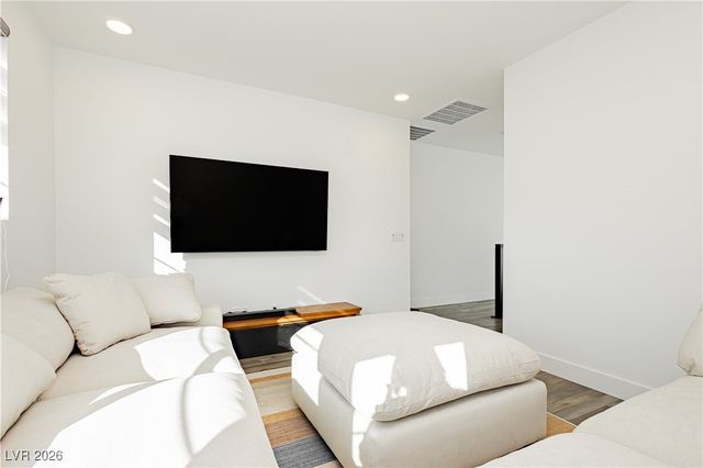 6124 Redstone Hills Drive, Las Vegas, NV 89148