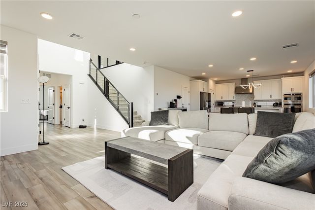 6124 Redstone Hills Drive, Las Vegas, NV 89148