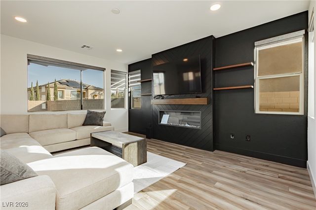 6124 Redstone Hills Drive, Las Vegas, NV 89148