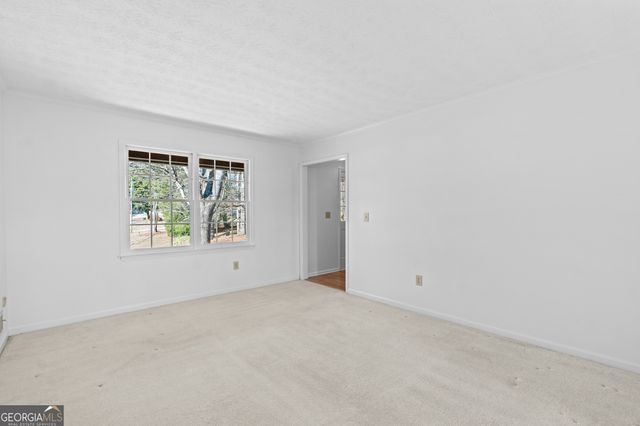 4566 Brandon Drive SW, Lilburn, GA 30047